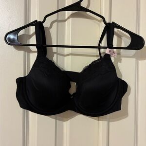 Victoria Secret - Elegant Black Lace Bra